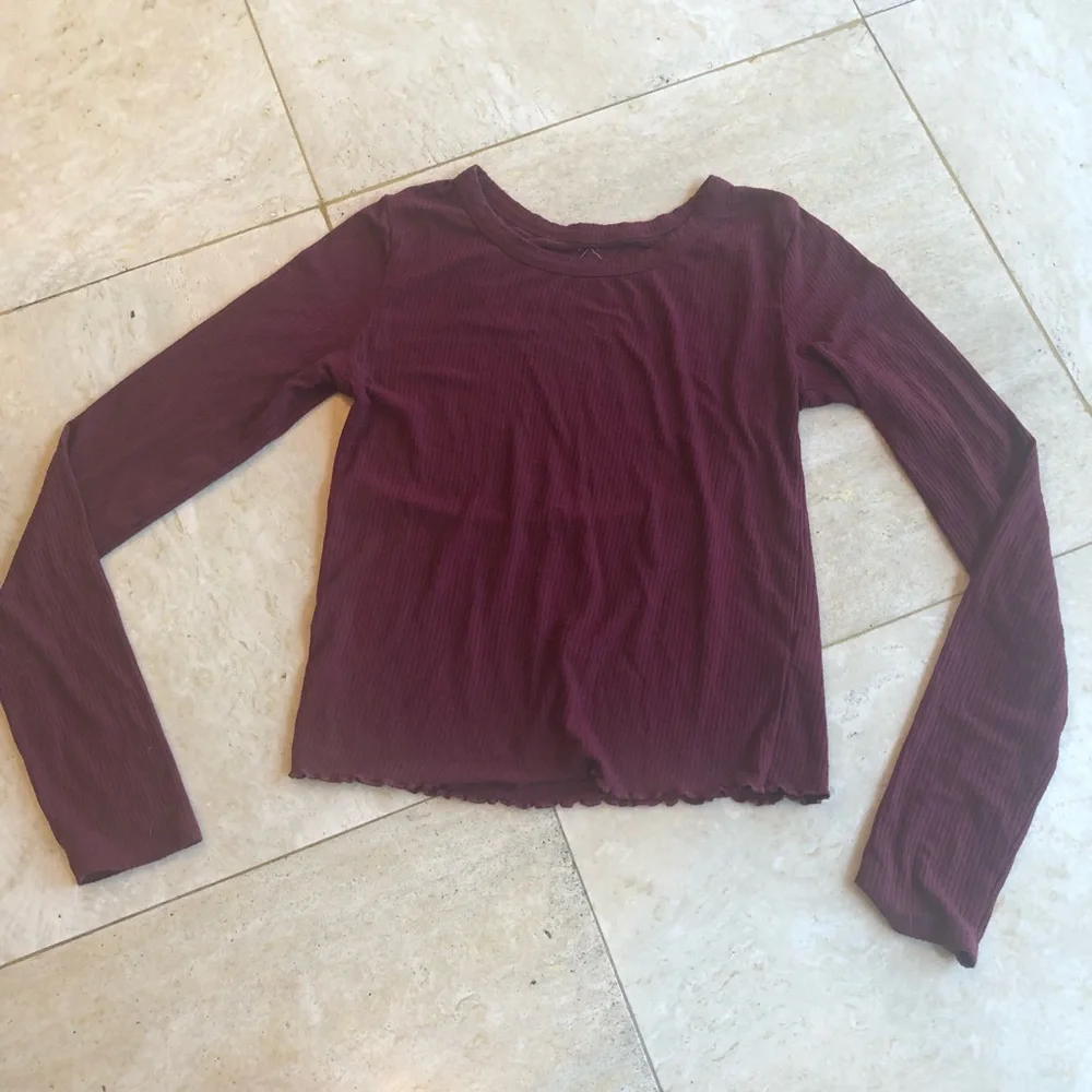 PacSun maroon longsleeve basic top - Picture 3 of 4